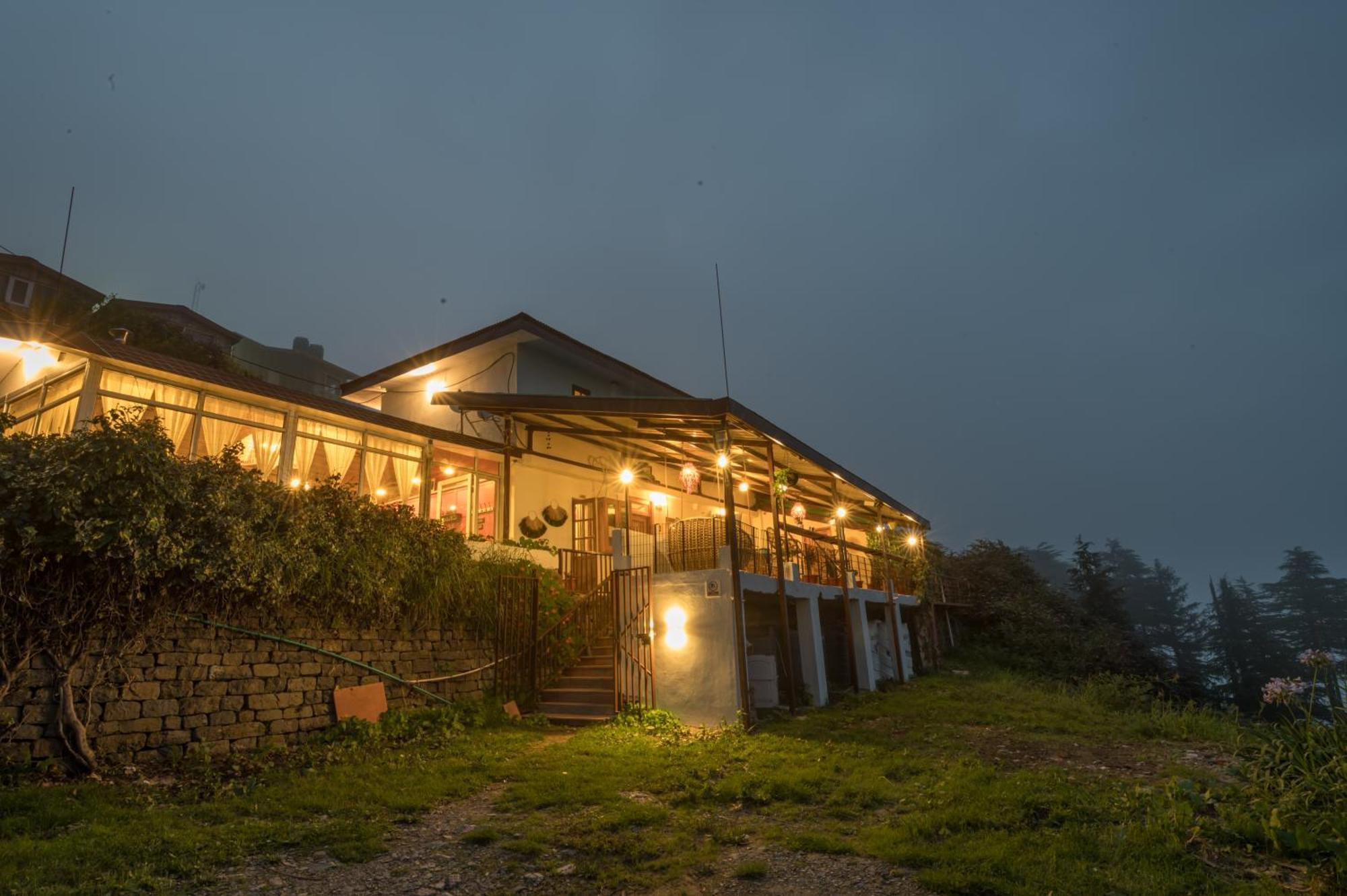 Cedar Hill Lodge - A Boutique Homestay Mashobra Buitenkant foto